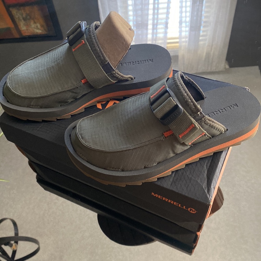 Merrell Alpine Clog, READ DESCRIPTION. Womens 7 (fits more like 5 1/2-6)…